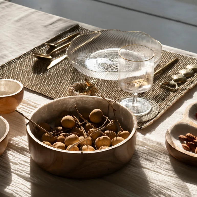 Elegant dining table accessories with dinnerware sets