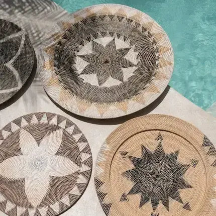 Stylish wall hanging decor for modern Dubai homes
