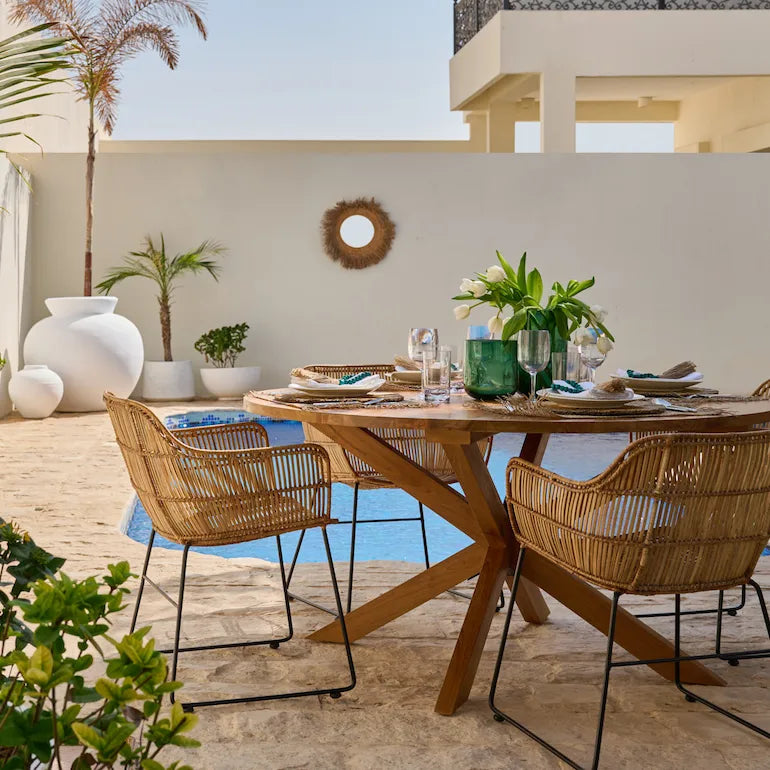 Outdoor chair set in Dubai with rattan dining chairs
